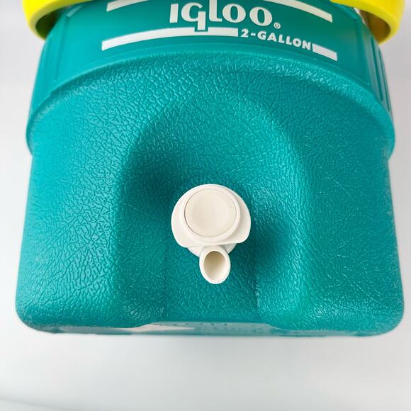 Retro Igloo 2 Gallon Barrel of Fun Cooler - New! - Picture 7 of 12